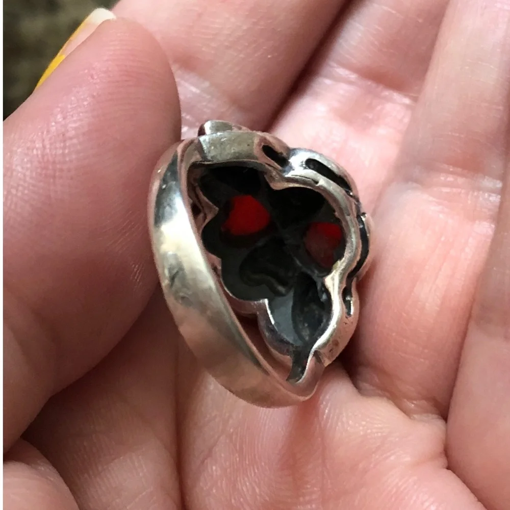 Vintage 925 sterling silver black & red stones & marcasite 8.25-8.5
